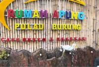 Rumah Apung Pulau Burung: Sensasi Kuliner Apung & Wisata Alam Serang