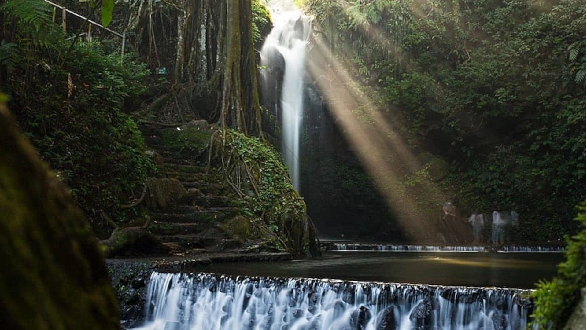 Curug putri patulungan